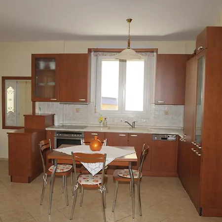 Garden House Villa *